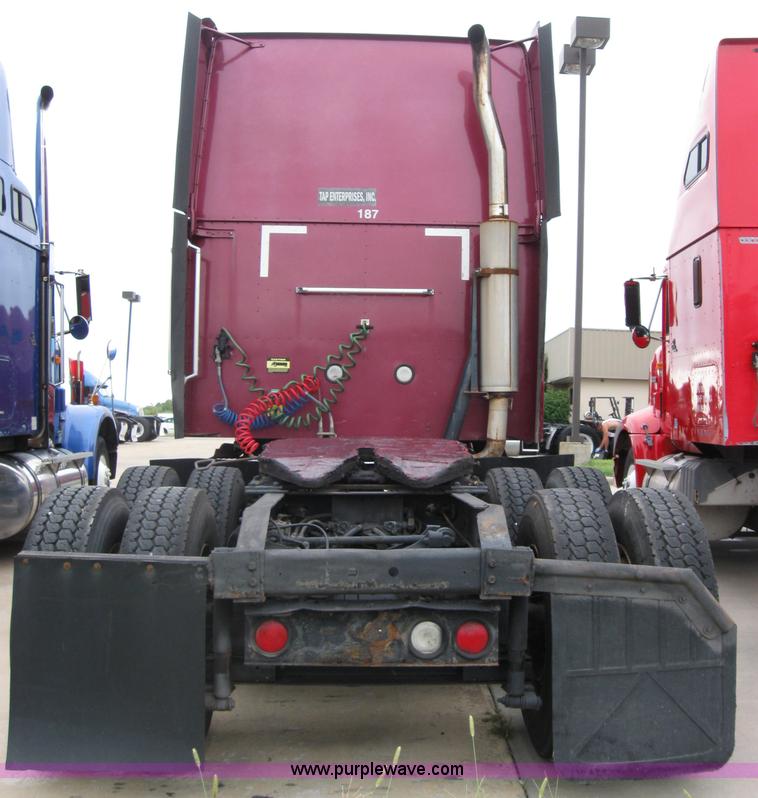 image for item 7144 1999 International Series 9400 semi truck