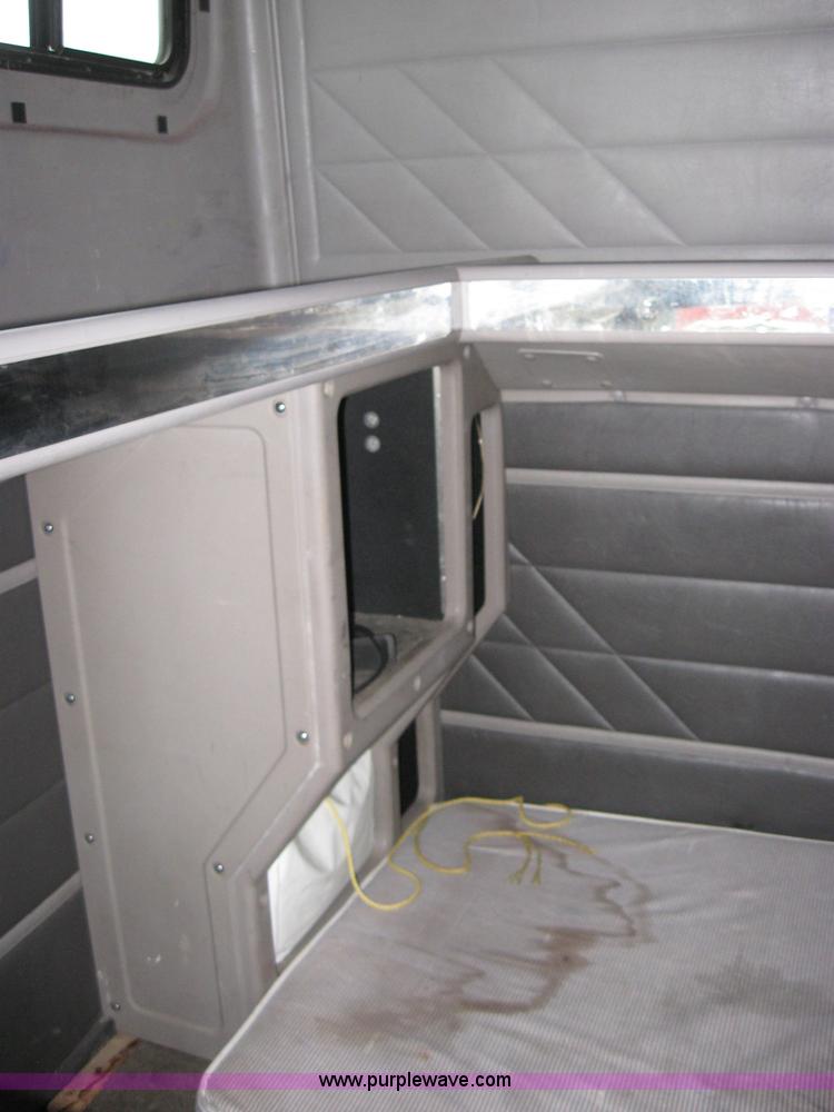 image for item 7144 1999 International Series 9400 semi truck