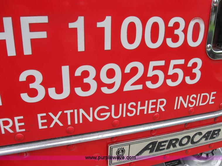 image for item 7145 2003 Kenworth T600 semi truck