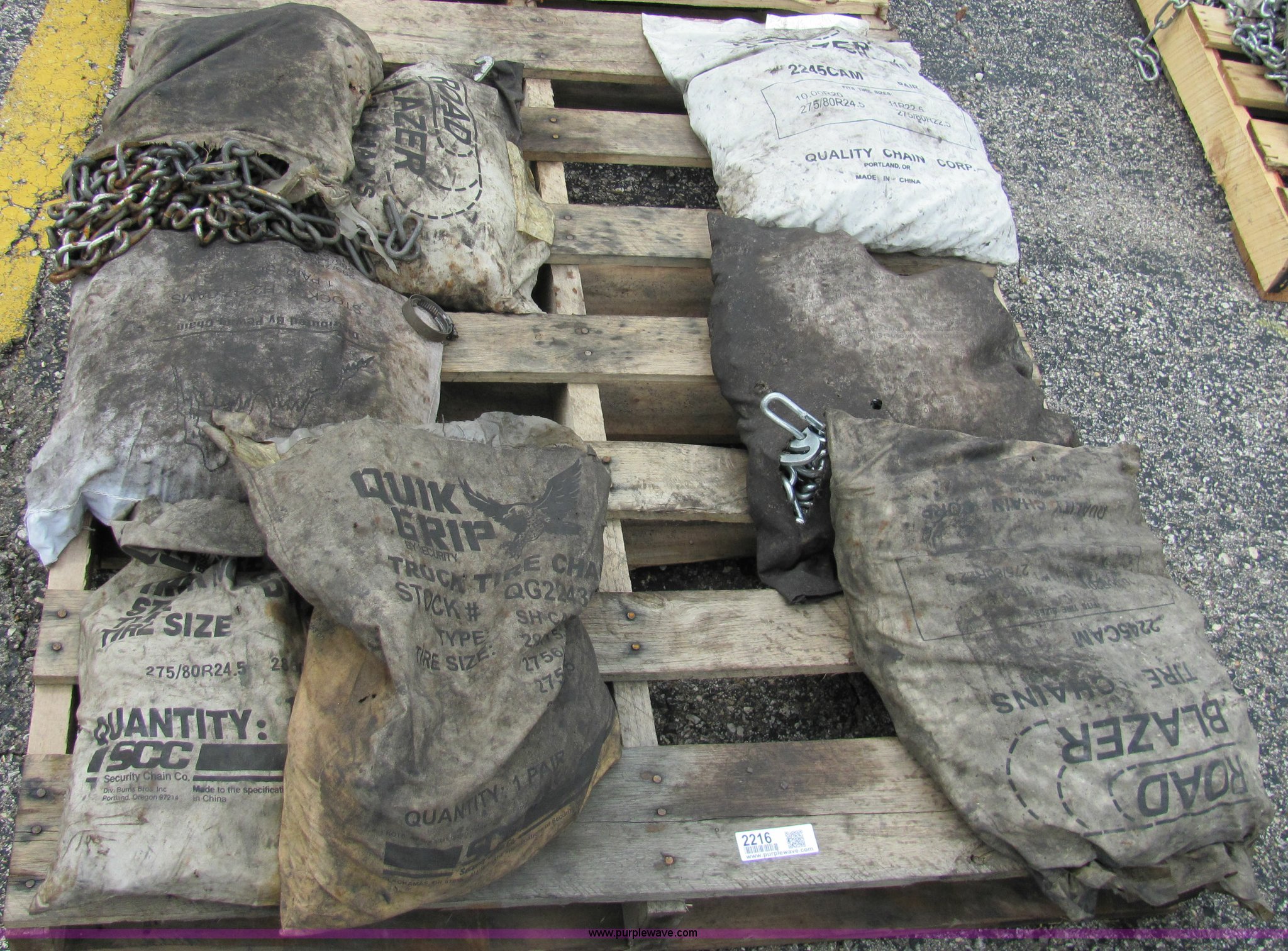 (8) sets tire chains in Spring Hill, KS Item 2216 sold Purple Wave