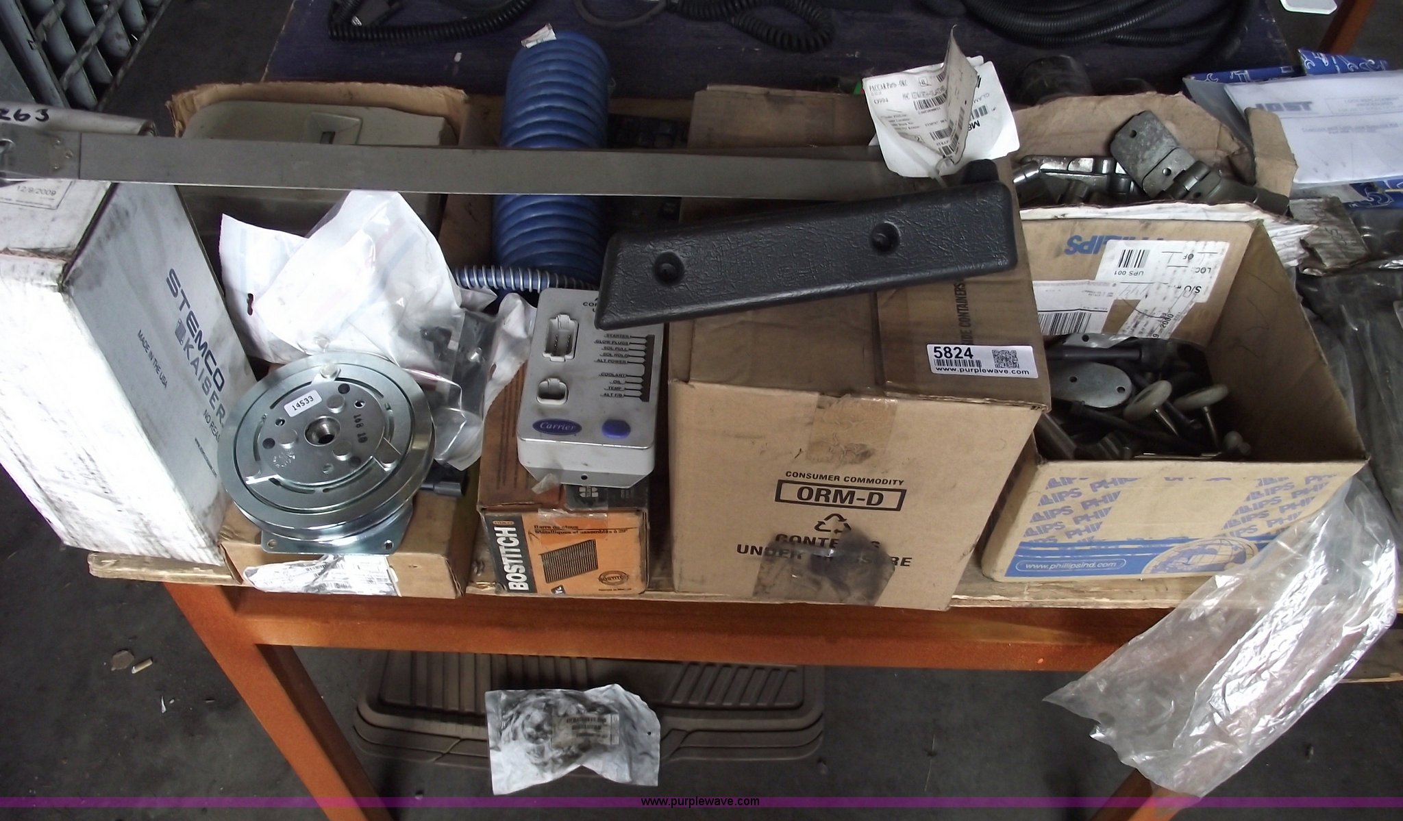 Assorted truck parts in Spring Hill, KS Item 5824 sold Purple Wave