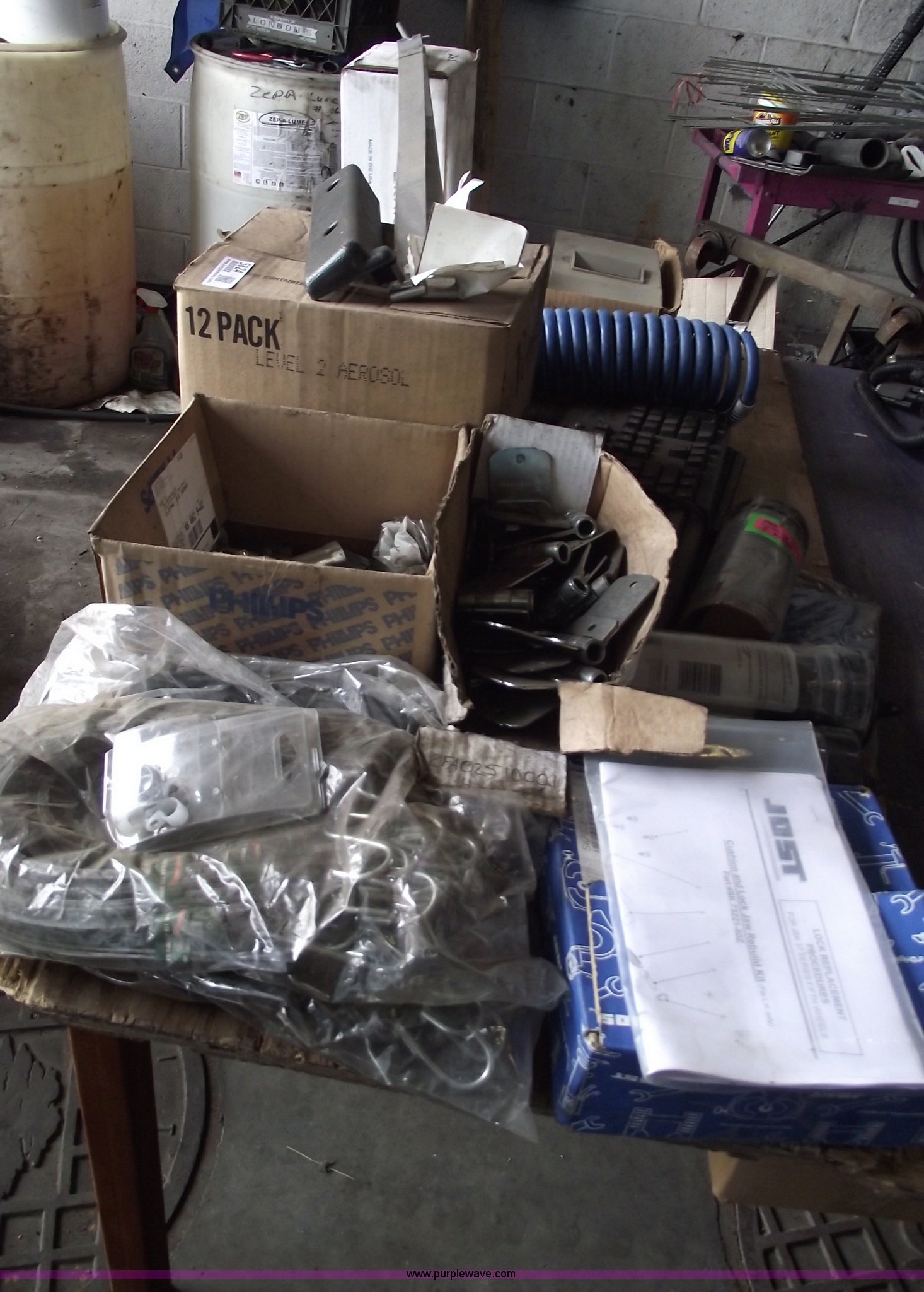 Assorted truck parts in Spring Hill, KS Item 5824 sold Purple Wave