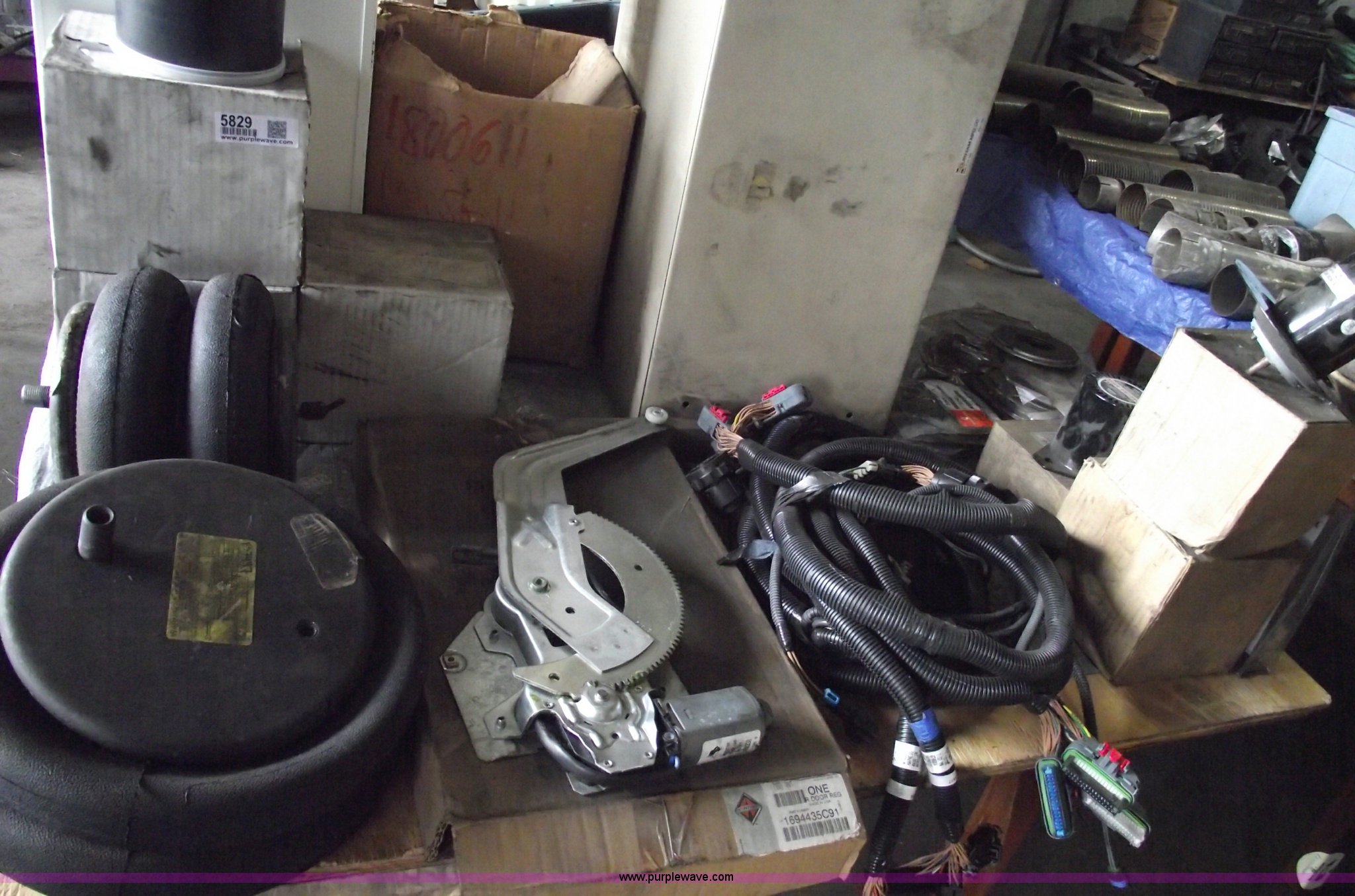 Assorted truck parts in Spring Hill, KS Item 5829 sold Purple Wave