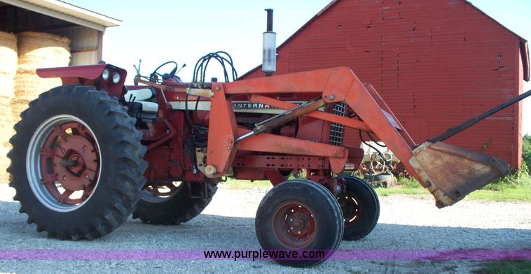 image for item 1000 International 656 Hydro tractor