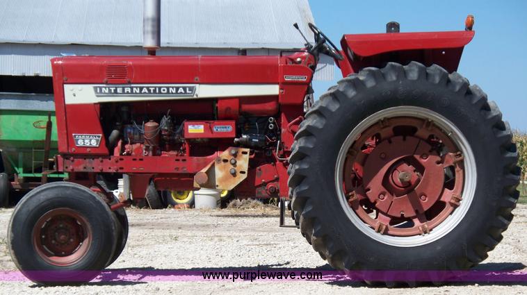 image for item 1000 International 656 Hydro tractor