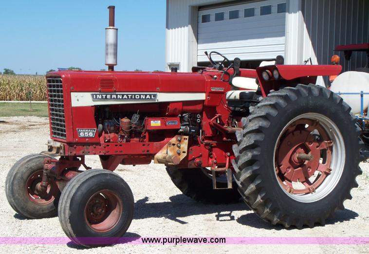 image for item 1000 International 656 Hydro tractor