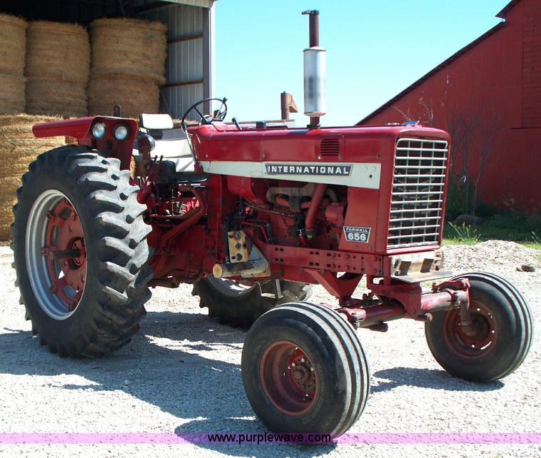 image for item 1000 International 656 Hydro tractor