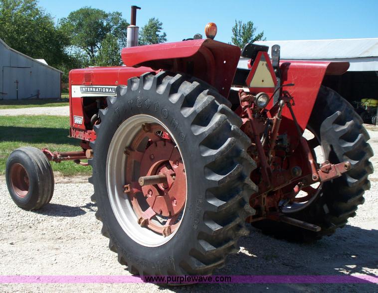 image for item 1000 International 656 Hydro tractor