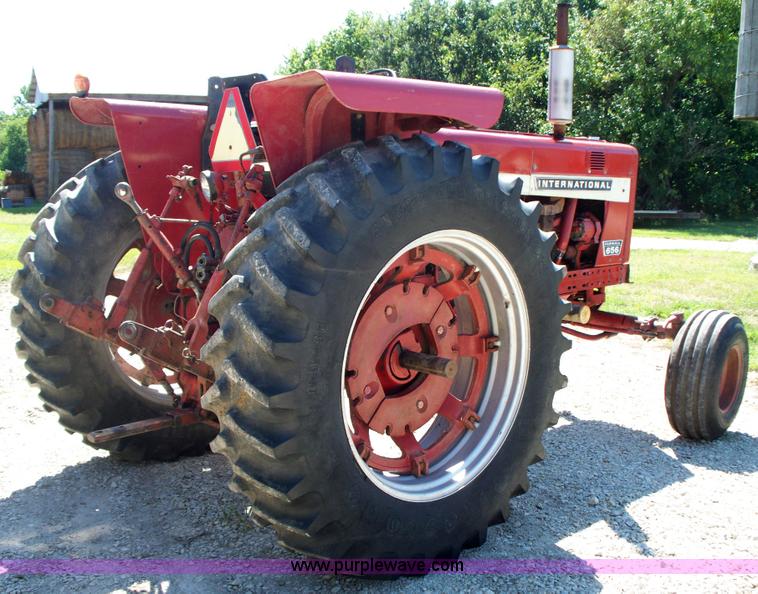 image for item 1000 International 656 Hydro tractor