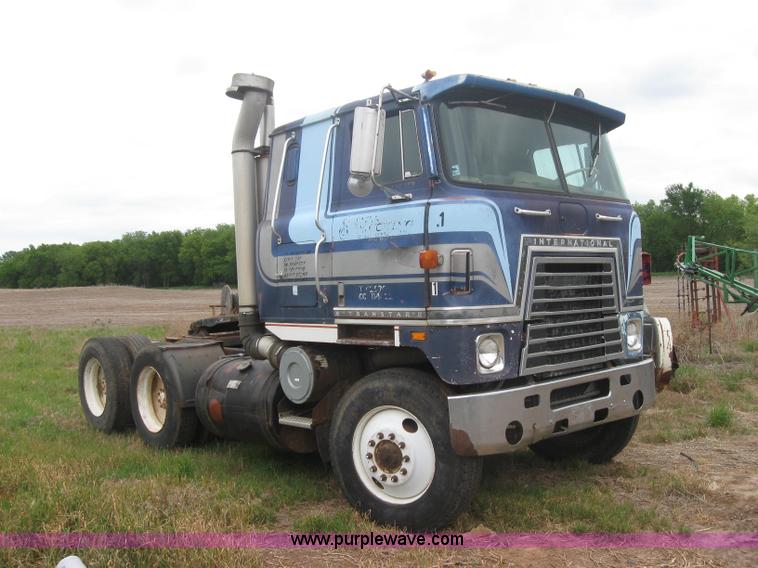 image for item 2461 1980 International Transtar II semi truck