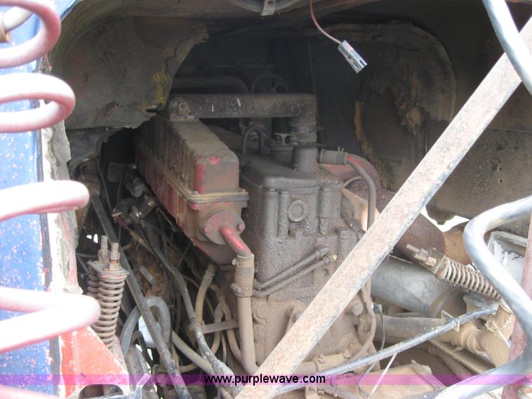 image for item 2461 1980 International Transtar II semi truck