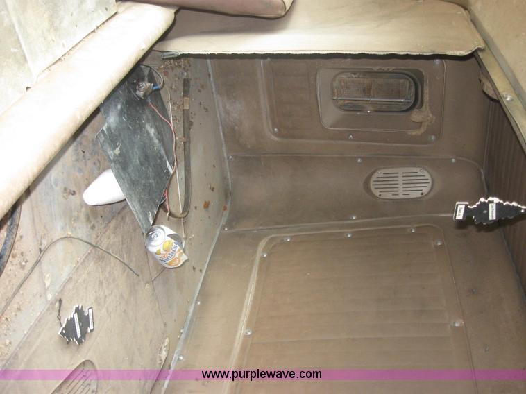 image for item 2461 1980 International Transtar II semi truck