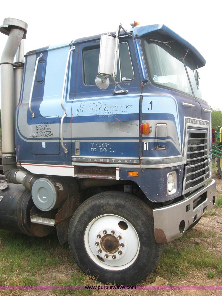 image for item 2461 1980 International Transtar II semi truck