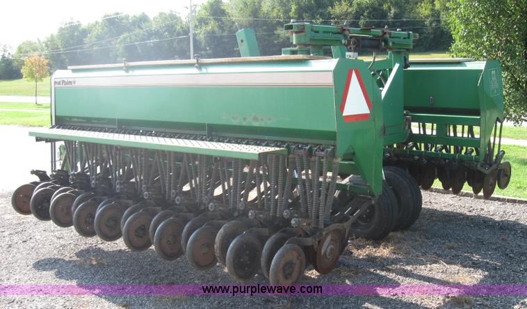 image for item 2542 Great Plains Solid Stand 24 double disk drill