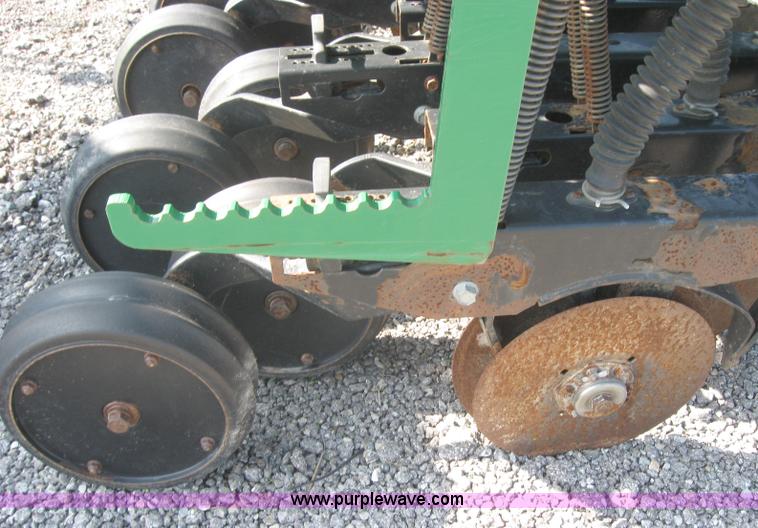 image for item 2543 Great Plains D150 double disk drill