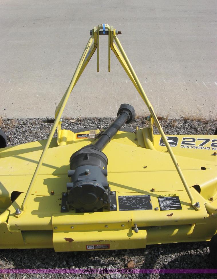 image for item 2546 John Deere 272 finish mower