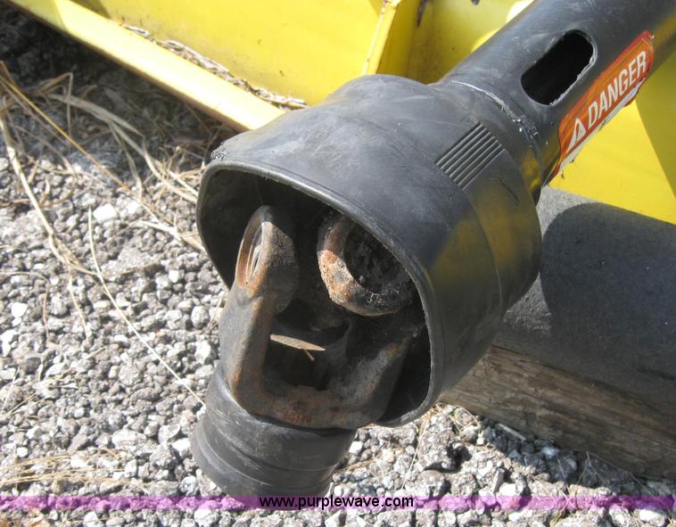 image for item 2546 John Deere 272 finish mower