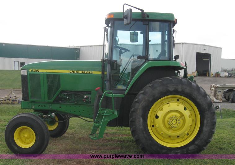 image for item 2547 1997 John Deere 7610 tractor