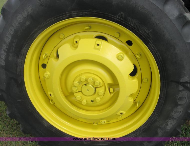 image for item 2547 1997 John Deere 7610 tractor