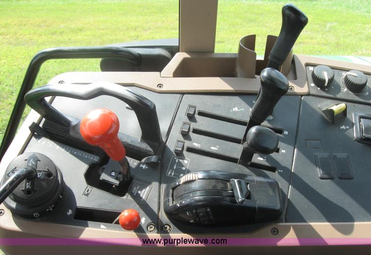 image for item 2547 1997 John Deere 7610 tractor