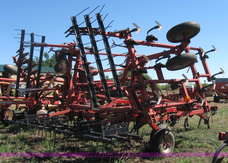 image for item 2744 Case IH 4300 field cultivator