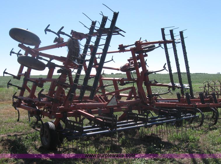 image for item 2744 Case IH 4300 field cultivator