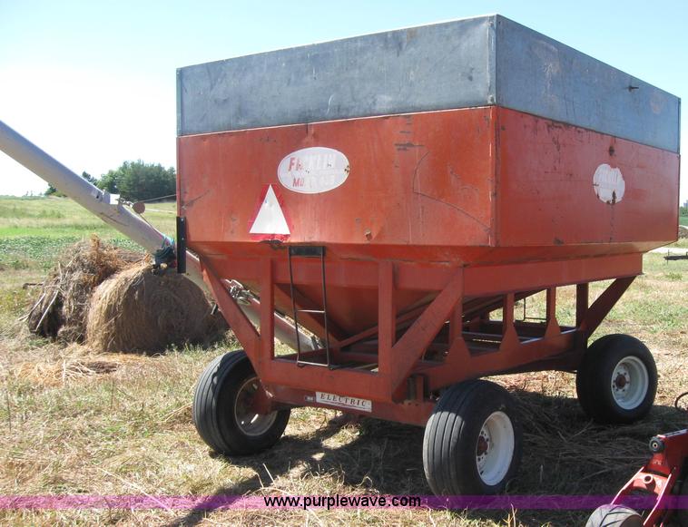image for item 2749 Ficklin 435 gravity wagon