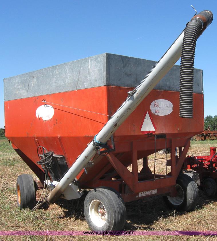 image for item 2749 Ficklin 435 gravity wagon