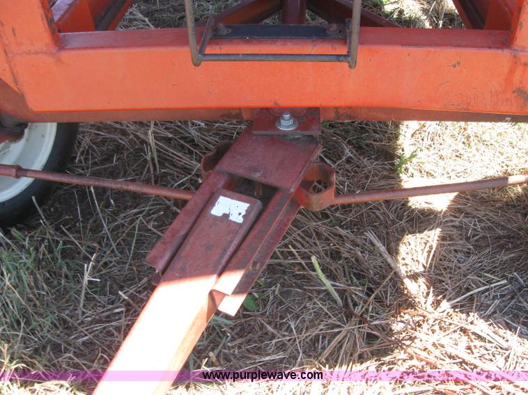 image for item 2749 Ficklin 435 gravity wagon