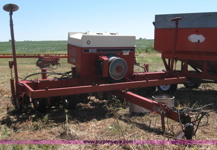 image for item 2750 Case IH 900 planter