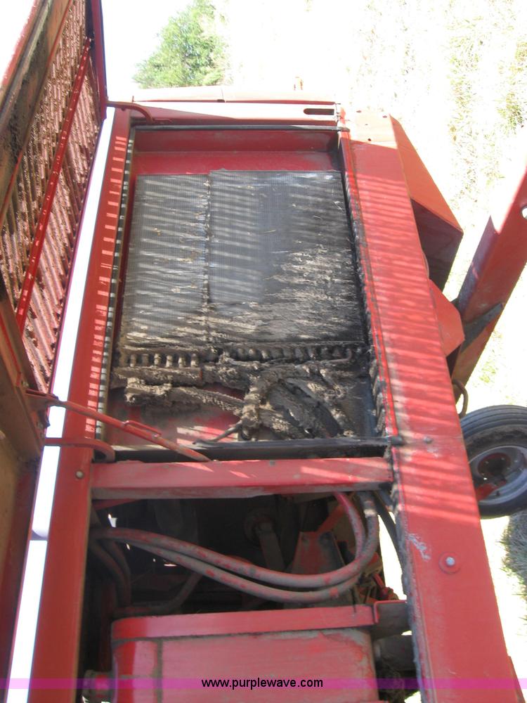 image for item 2752 Case IH 8830 self-propelled swather