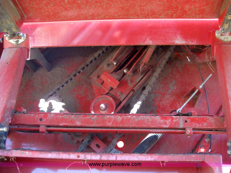 image for item 2753 Case IH RBX562 baler