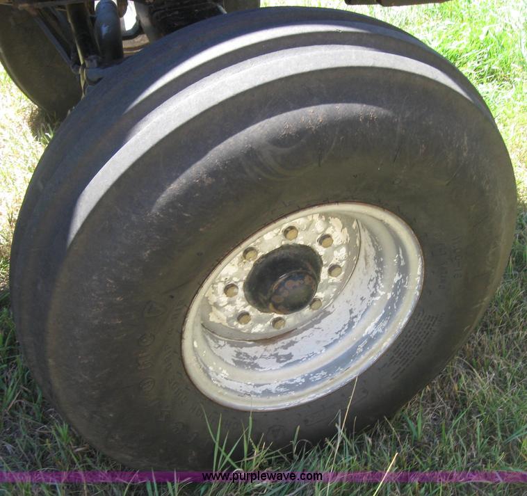 image for item 2755 1984 Case IH 2394 tractor