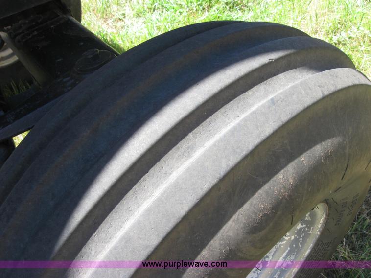 image for item 2755 1984 Case IH 2394 tractor