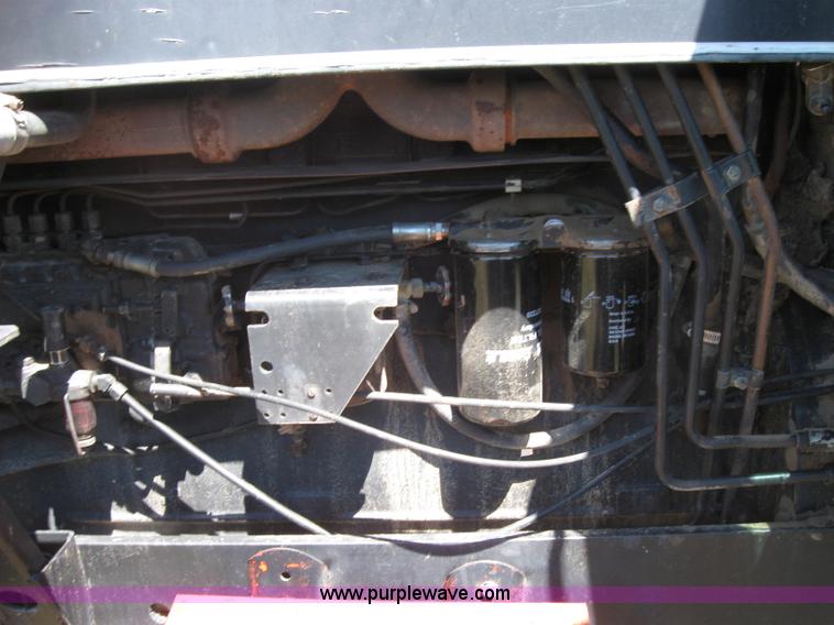 image for item 2755 1984 Case IH 2394 tractor