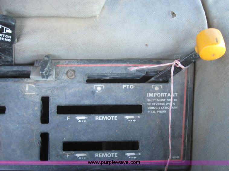 image for item 2755 1984 Case IH 2394 tractor