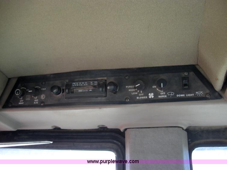 image for item 2755 1984 Case IH 2394 tractor