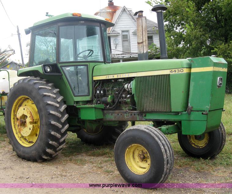 image for item 2793 1975 John Deere 4430 tractor
