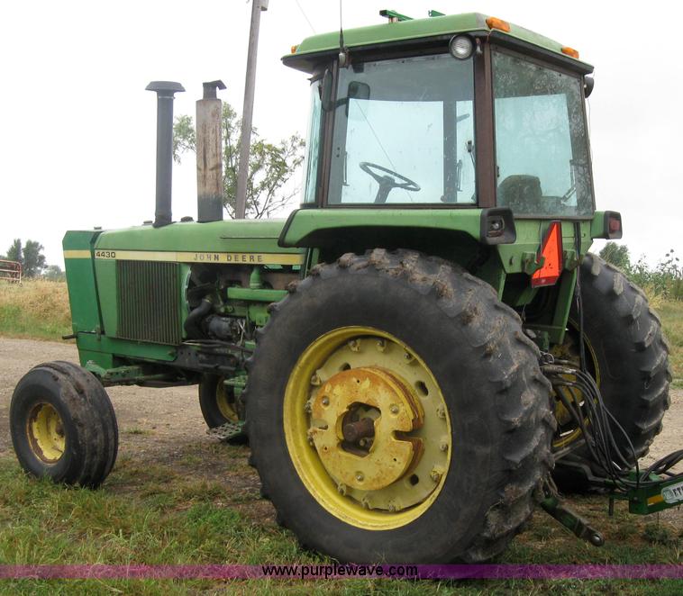 image for item 2793 1975 John Deere 4430 tractor