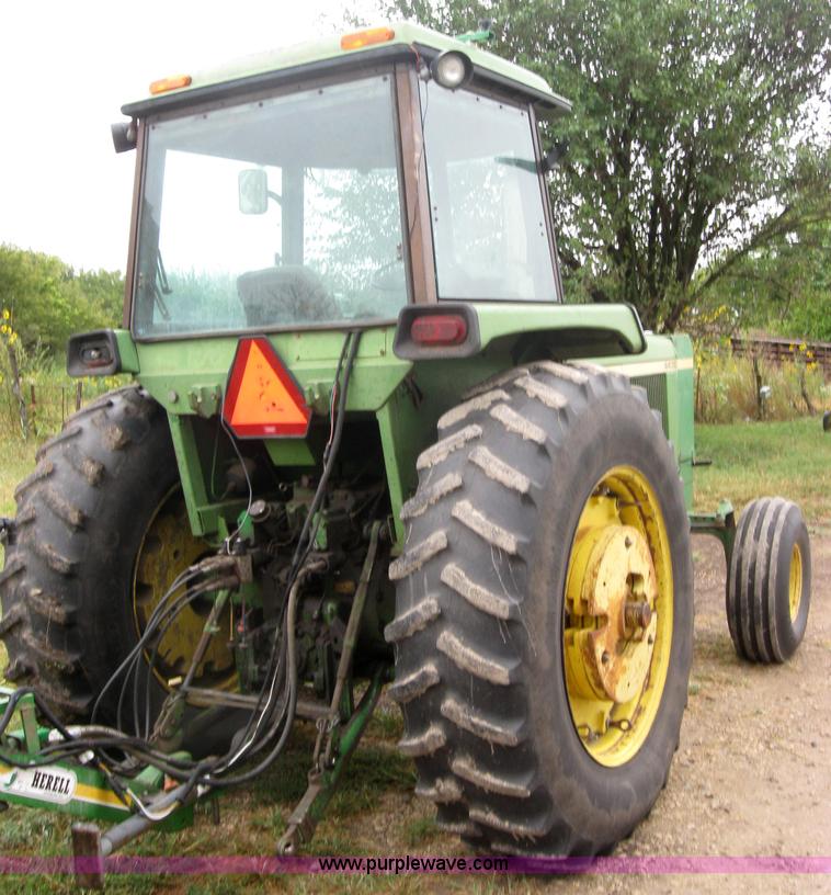 image for item 2793 1975 John Deere 4430 tractor