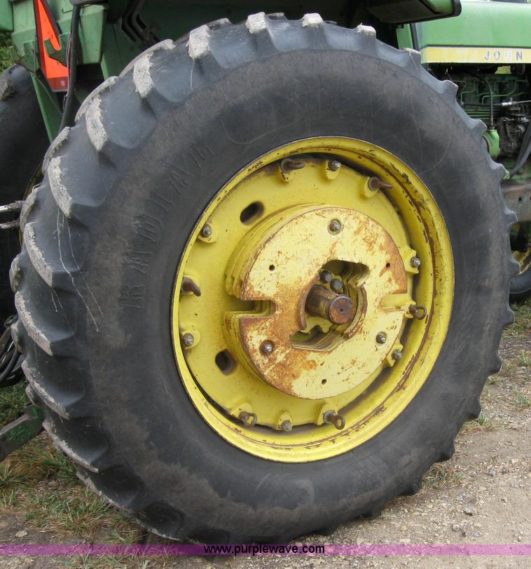 image for item 2793 1975 John Deere 4430 tractor