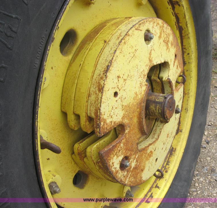 image for item 2793 1975 John Deere 4430 tractor