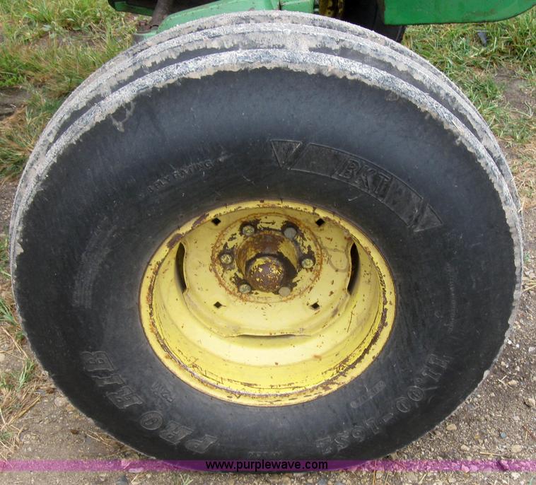 image for item 2793 1975 John Deere 4430 tractor