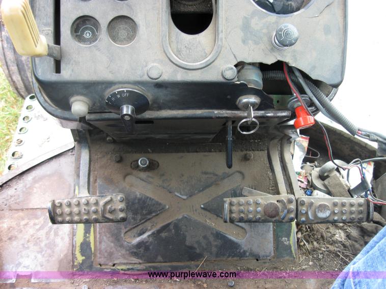 image for item 2793 1975 John Deere 4430 tractor