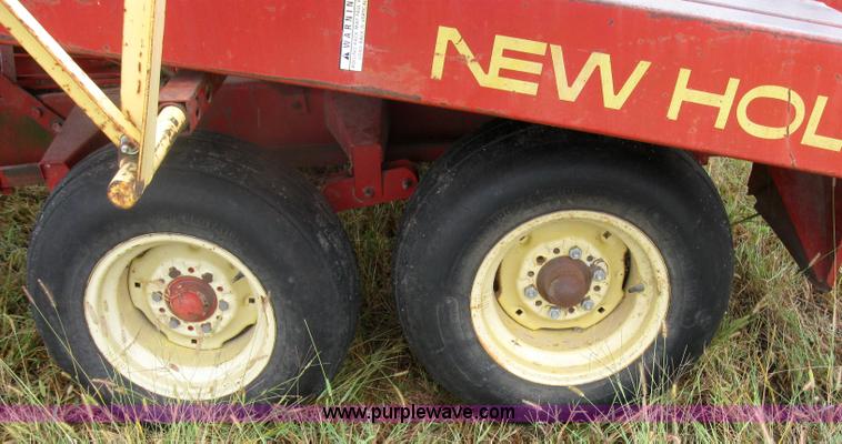 image for item 2794 New Holland Stackliner 1033 bale wagon