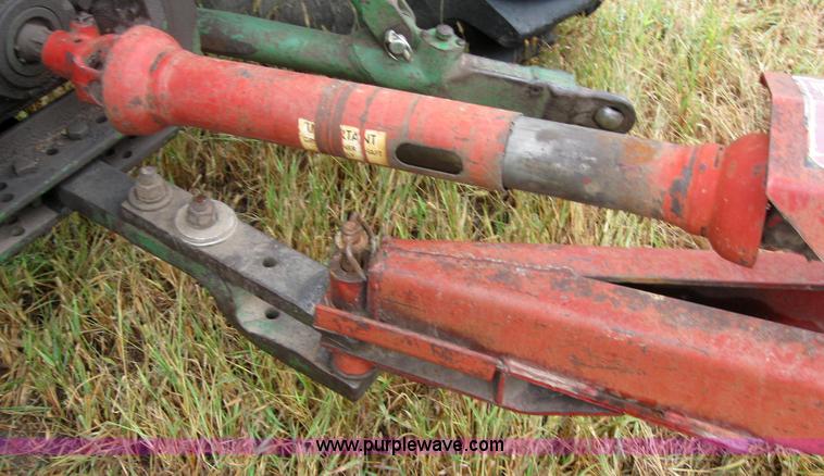 image for item 2794 New Holland Stackliner 1033 bale wagon