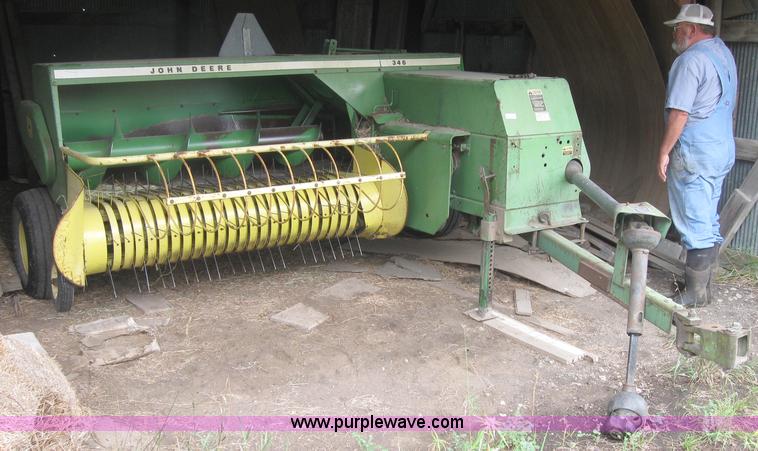 image for item 2795 John Deere 346 square baler