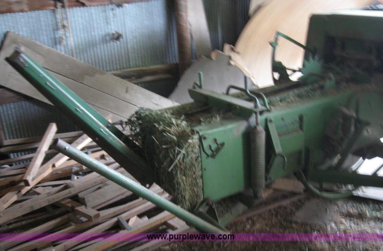 image for item 2795 John Deere 346 square baler