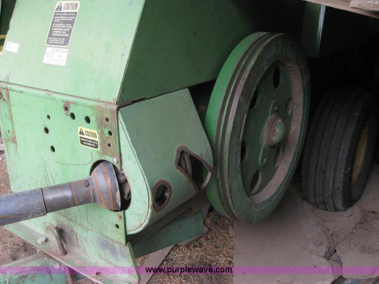 image for item 2795 John Deere 346 square baler