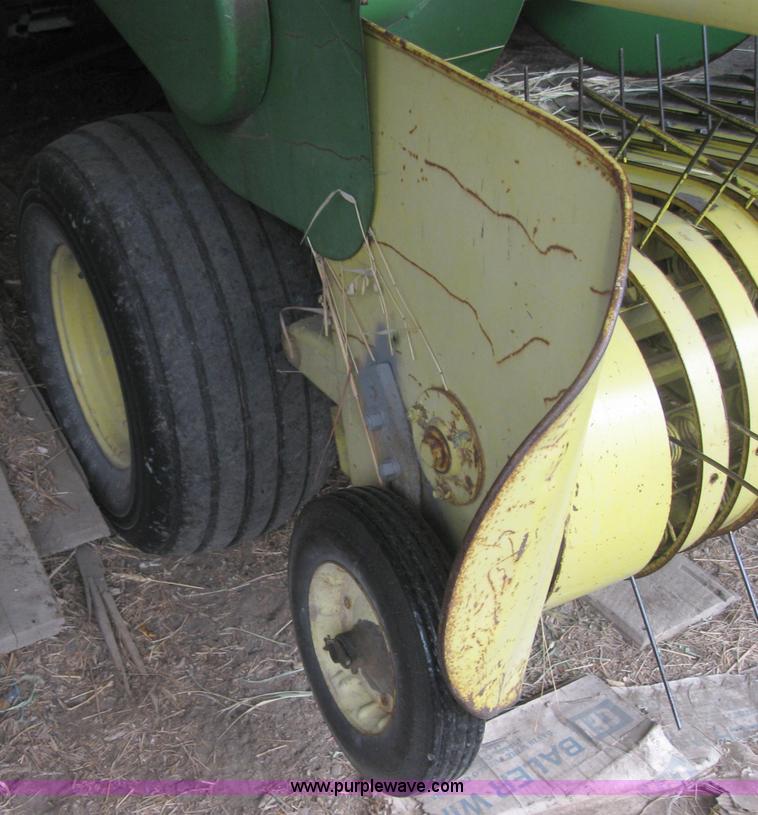 image for item 2795 John Deere 346 square baler